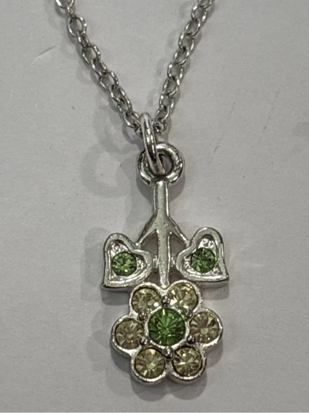 Vintage 16” Silver Tone Green Rhinestone Flower Necklace – Dainty Floral Pendant